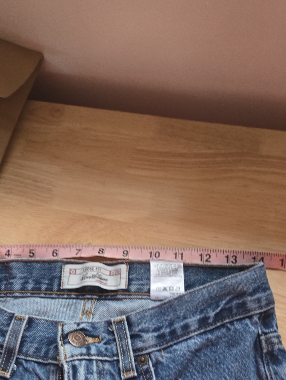Levi Strauss Husky Boys Jeans Marked 31x27 Measuring 28x25 Stamped Irregular - Picture 4 of 5